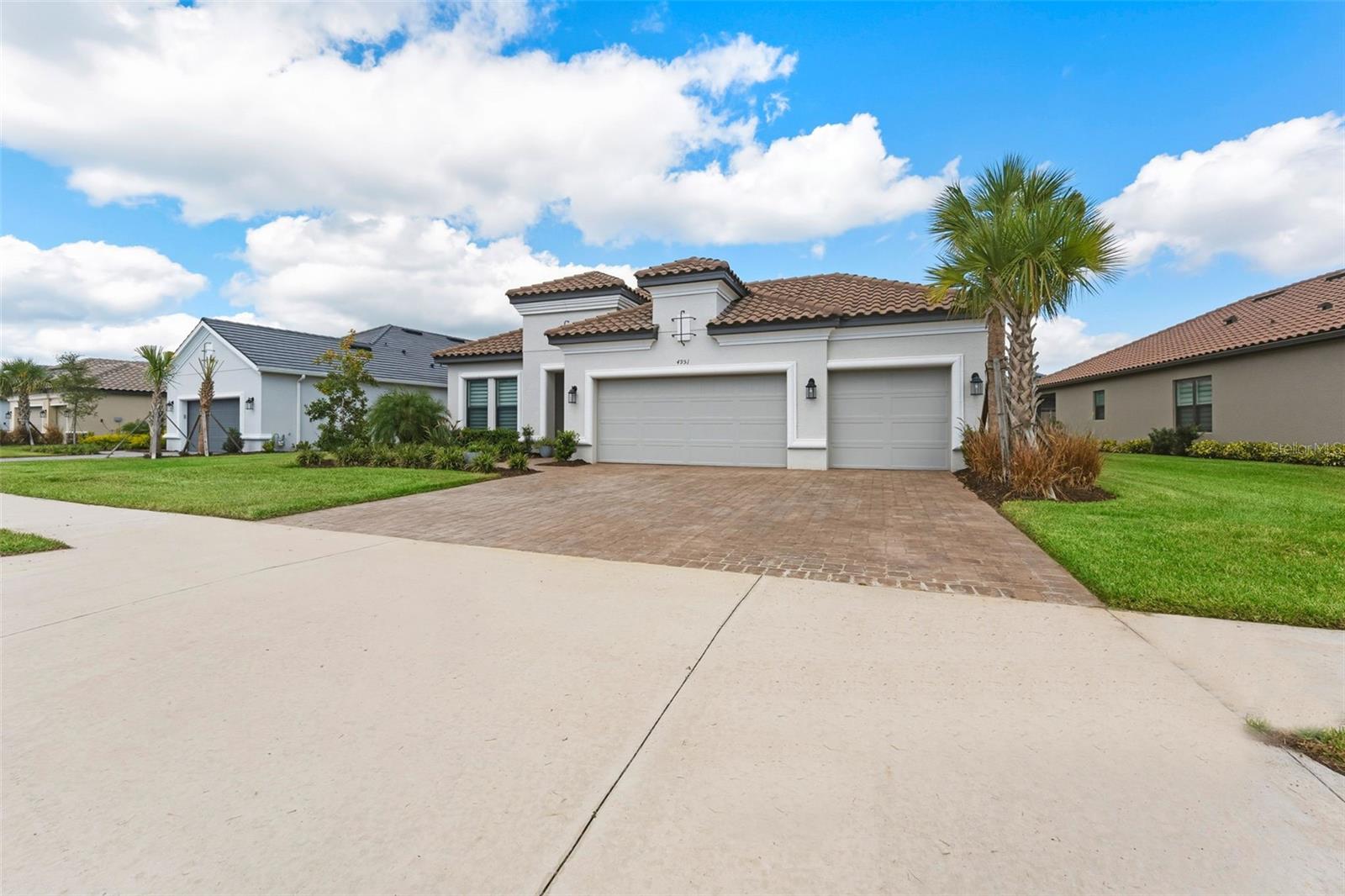 4951 FRECCIA LOOP