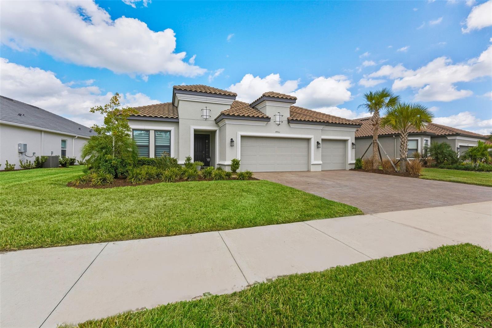 4951 FRECCIA LOOP