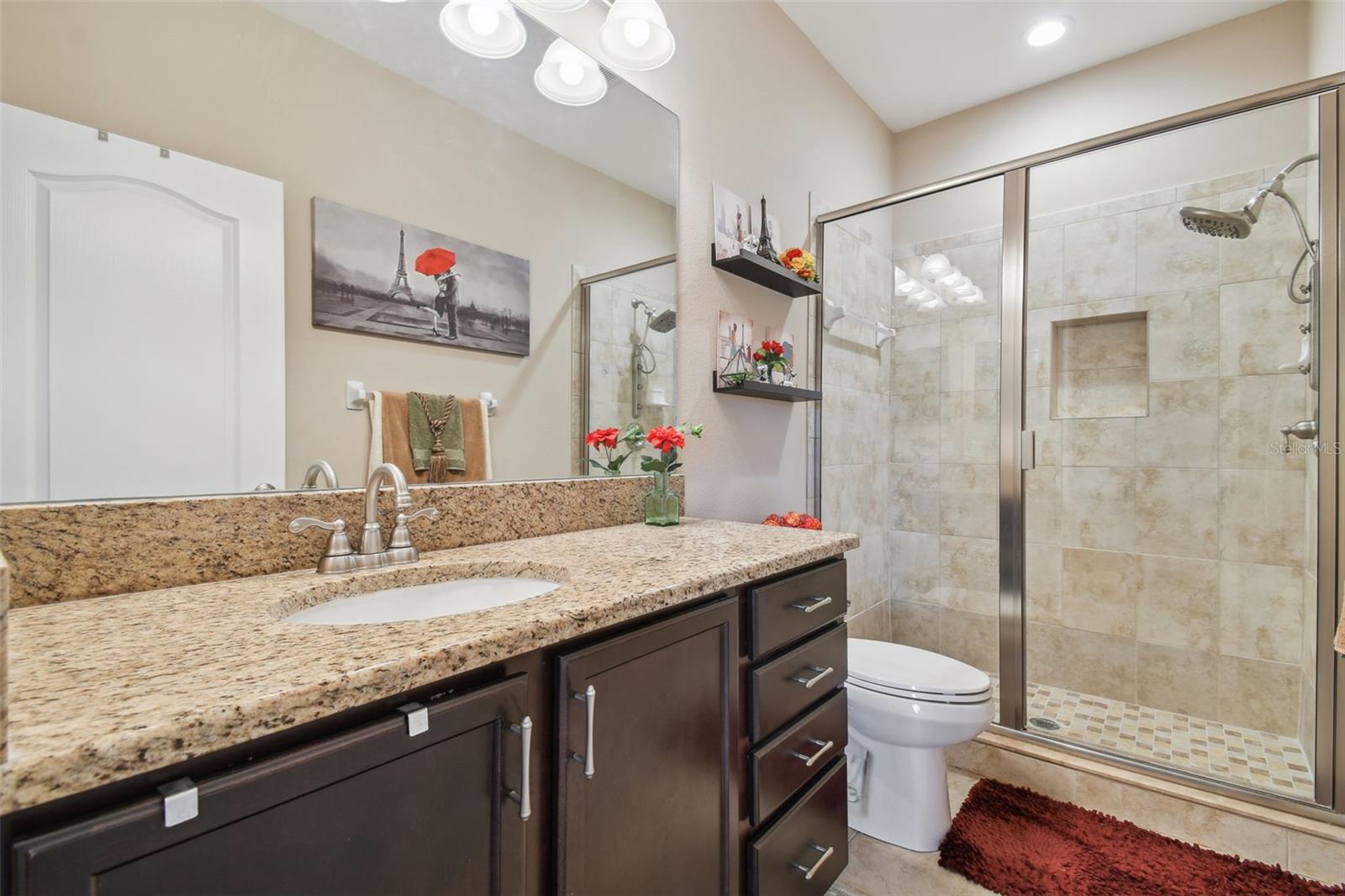 2566 LAKE MANOR DR
