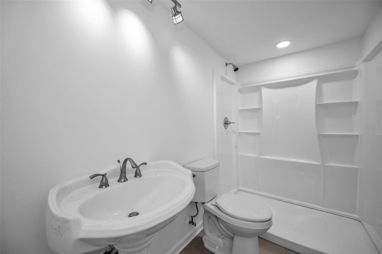 406 ORCHID LN