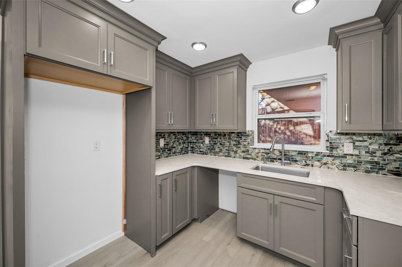 406 ORCHID LN