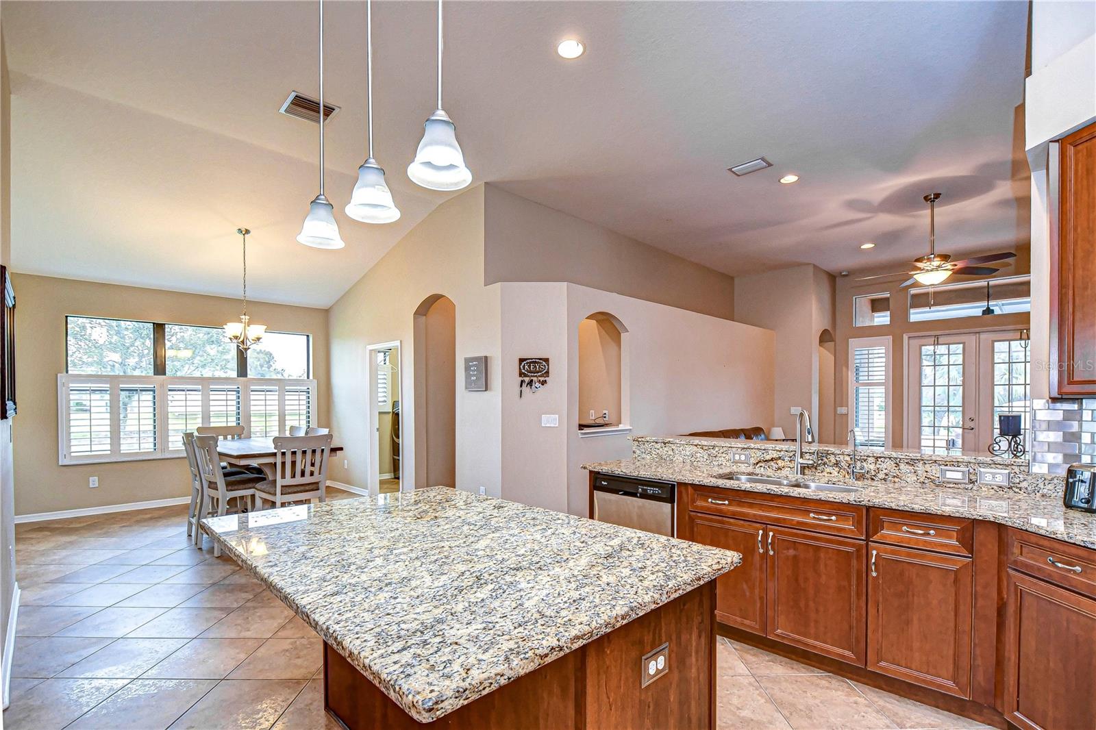 3406 RANCHDALE DR