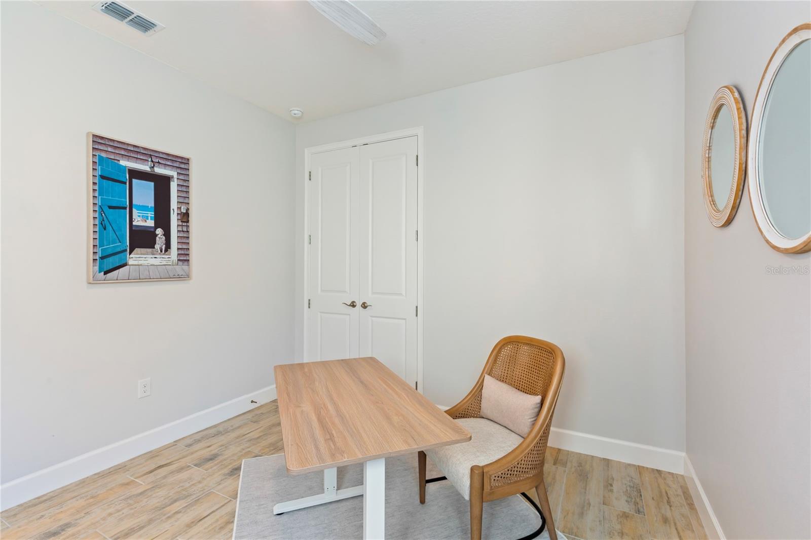 1009 SIGNET DR