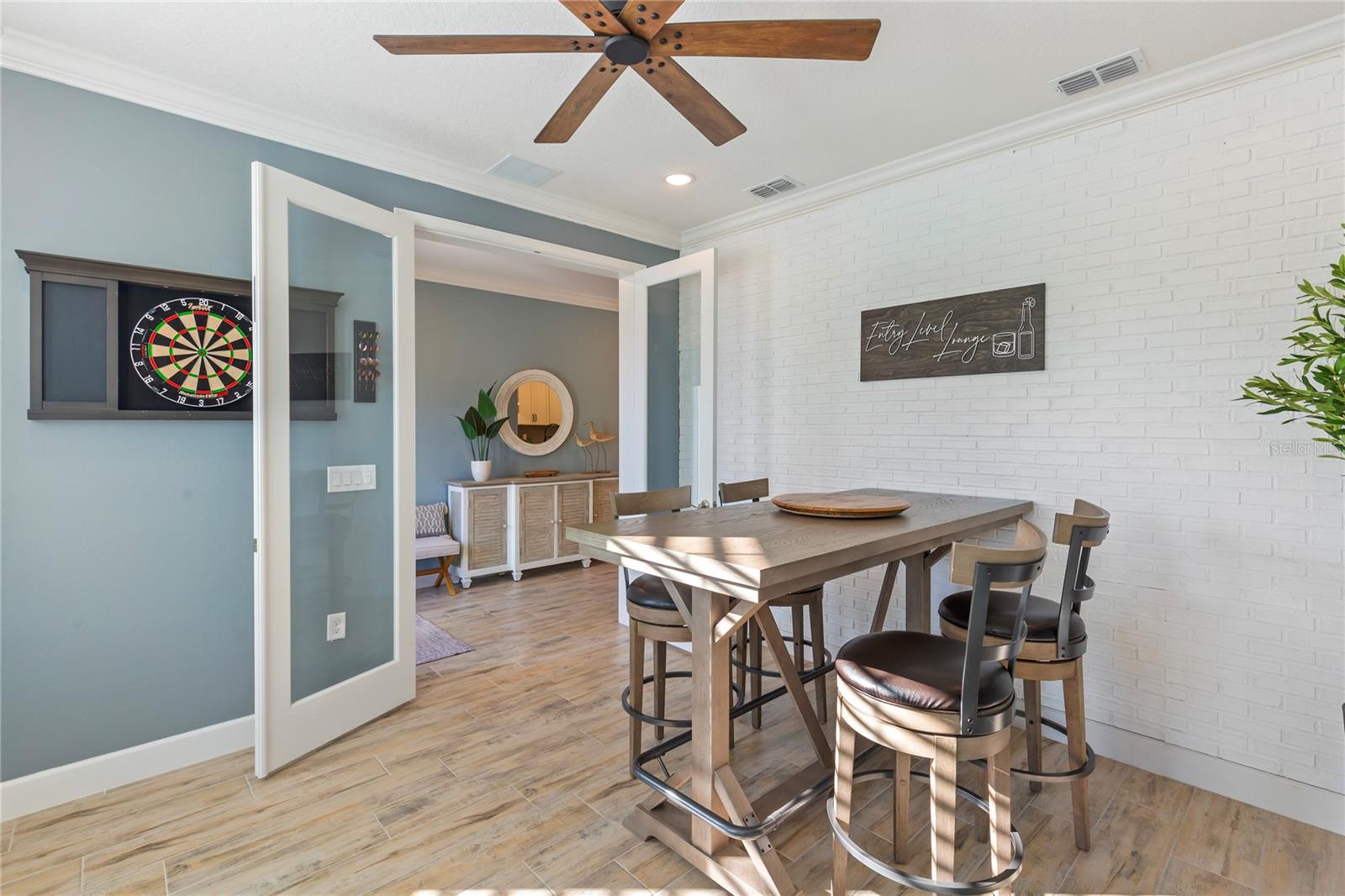 1009 SIGNET DR