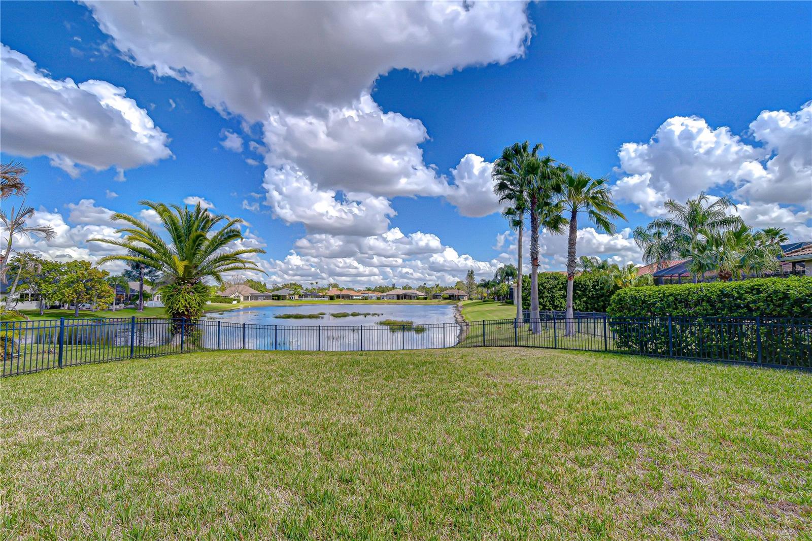 20627 BROADWATER DR
