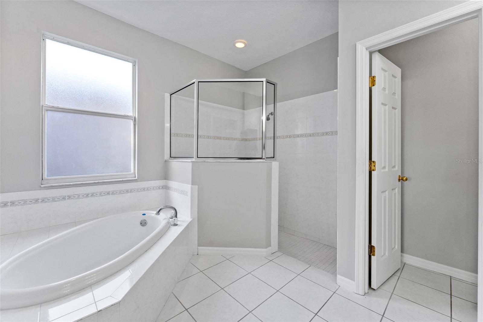 1625 GRAND HERITAGE BLVD