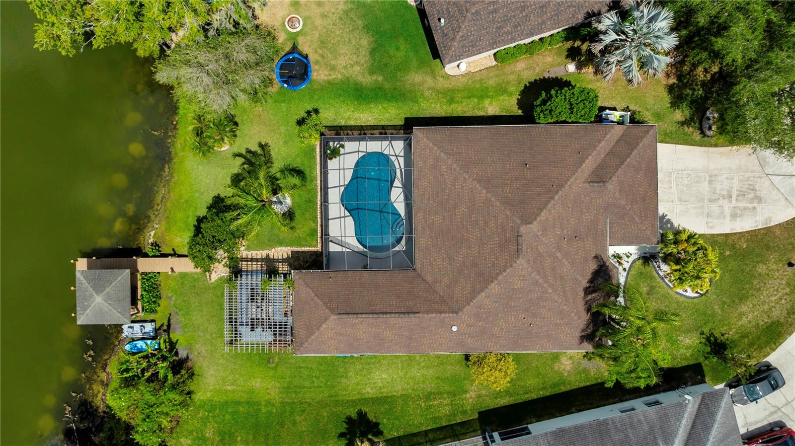 3921 ROSWELL PL