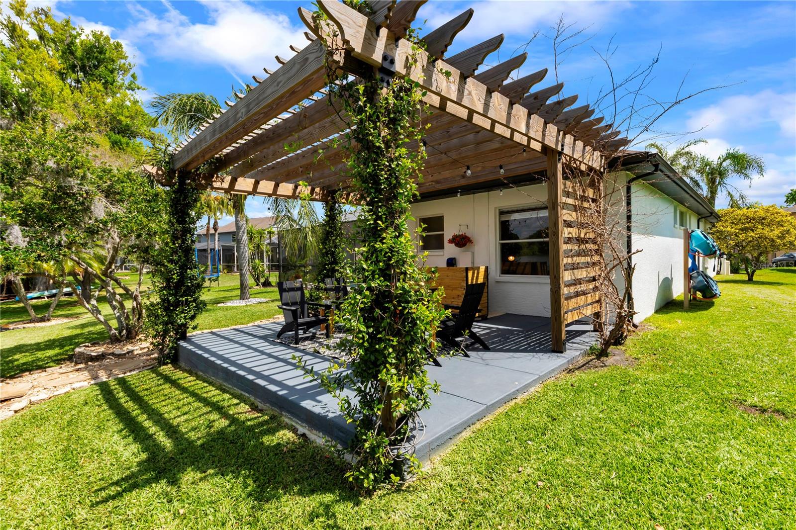 3921 ROSWELL PL