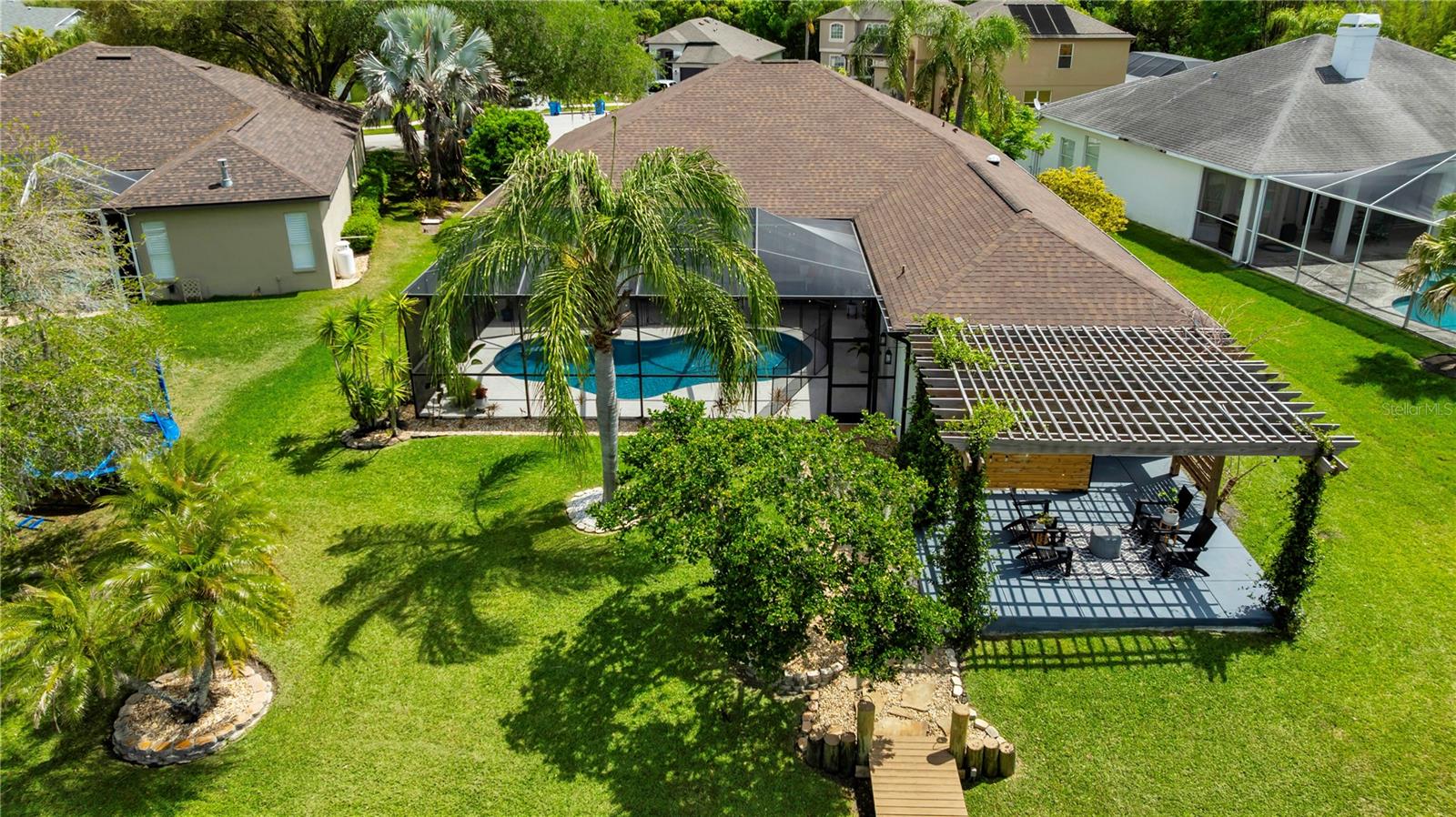 3921 ROSWELL PL