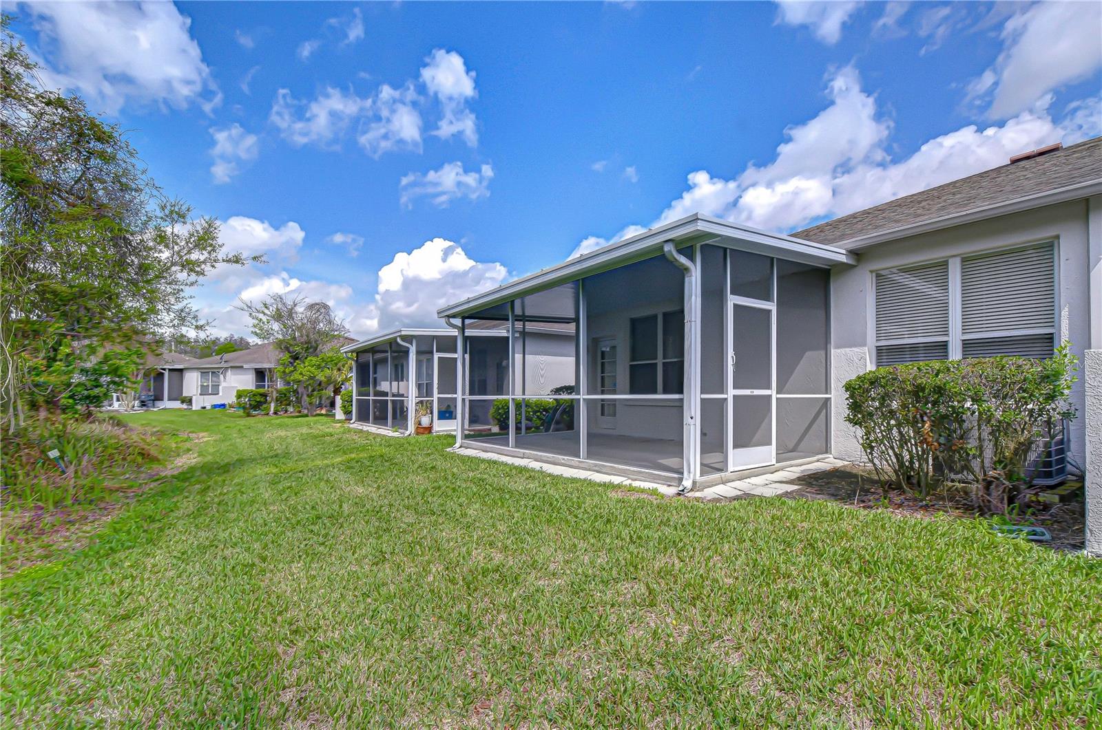 1832 SASSAFRAS DR