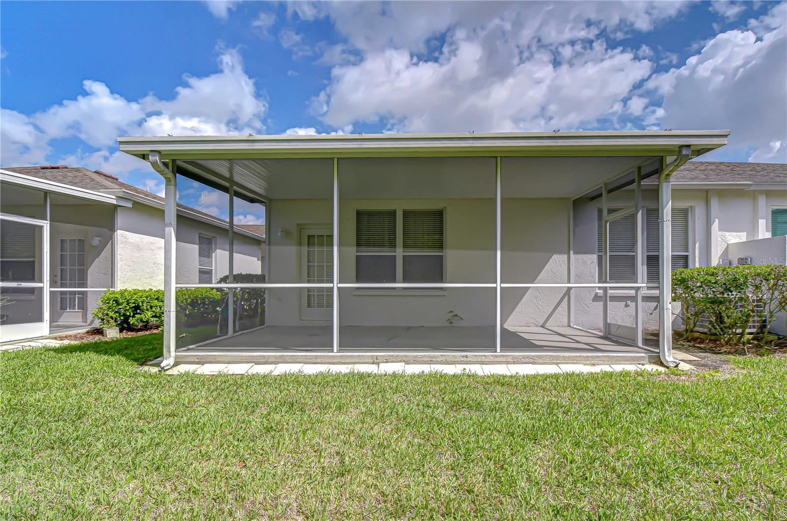 1832 SASSAFRAS DR