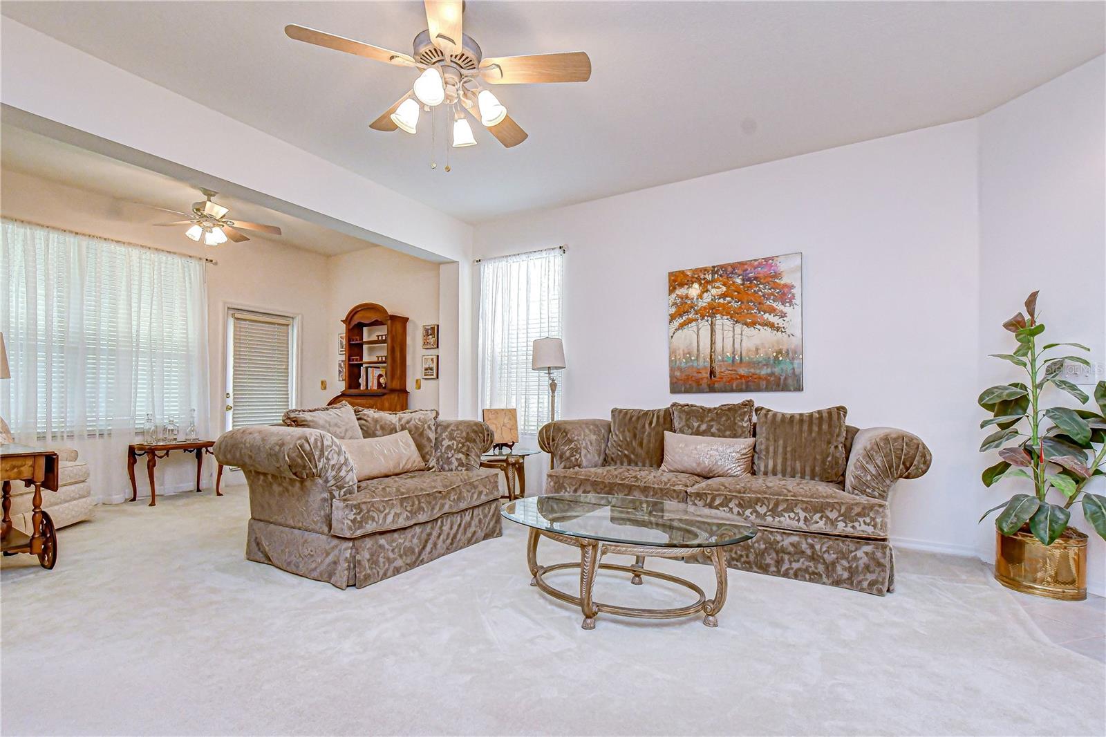 1832 SASSAFRAS DR