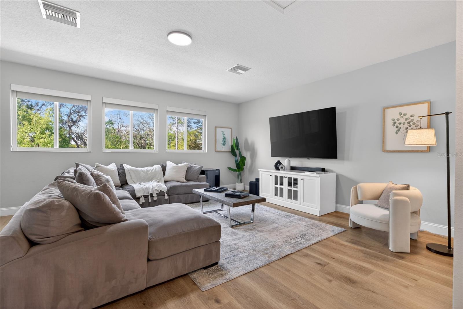 3188 BROWN BROCKET LN
