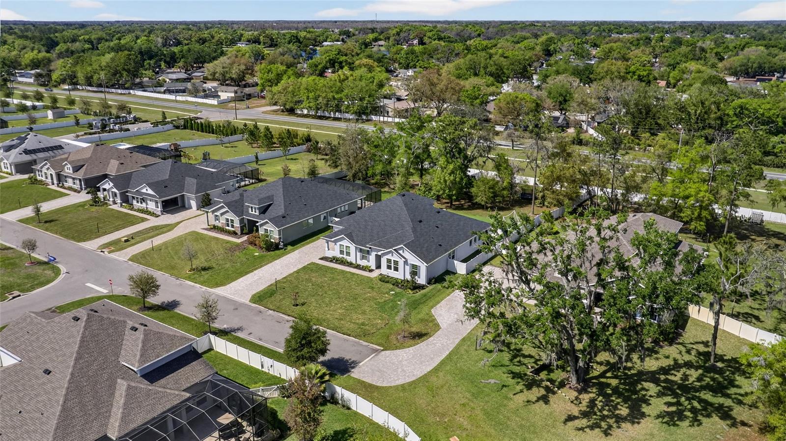 3188 BROWN BROCKET LN
