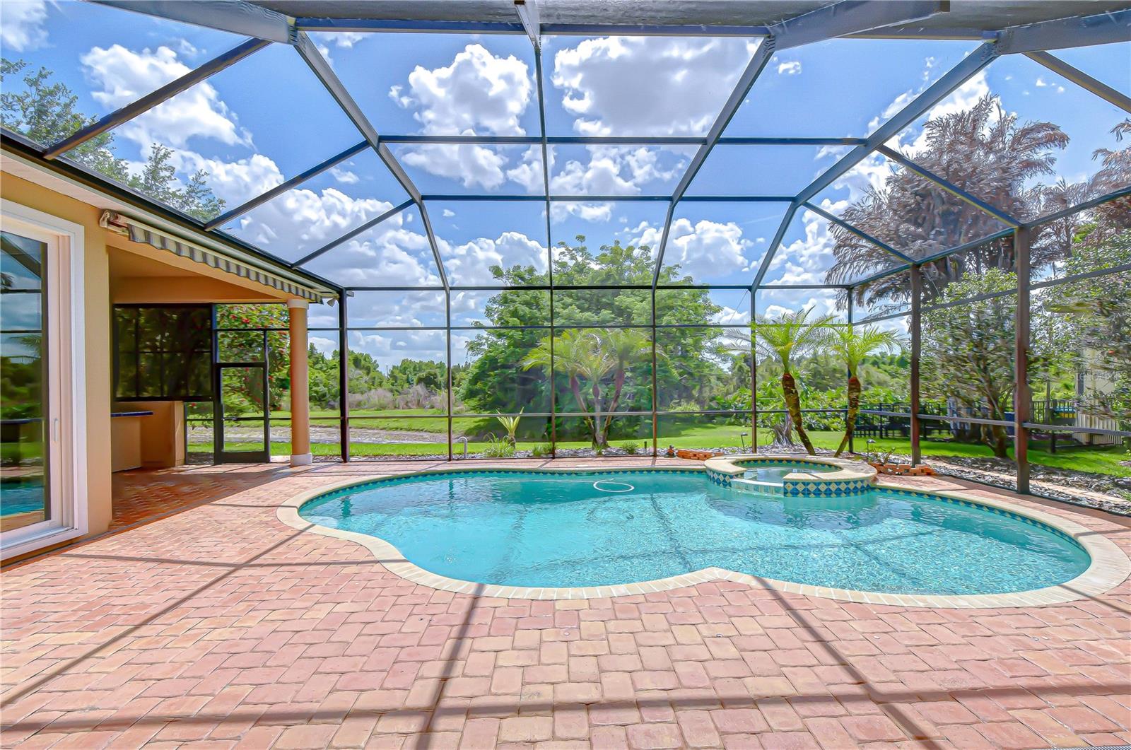 21338 LAKE VIENNA DRIVE DR
