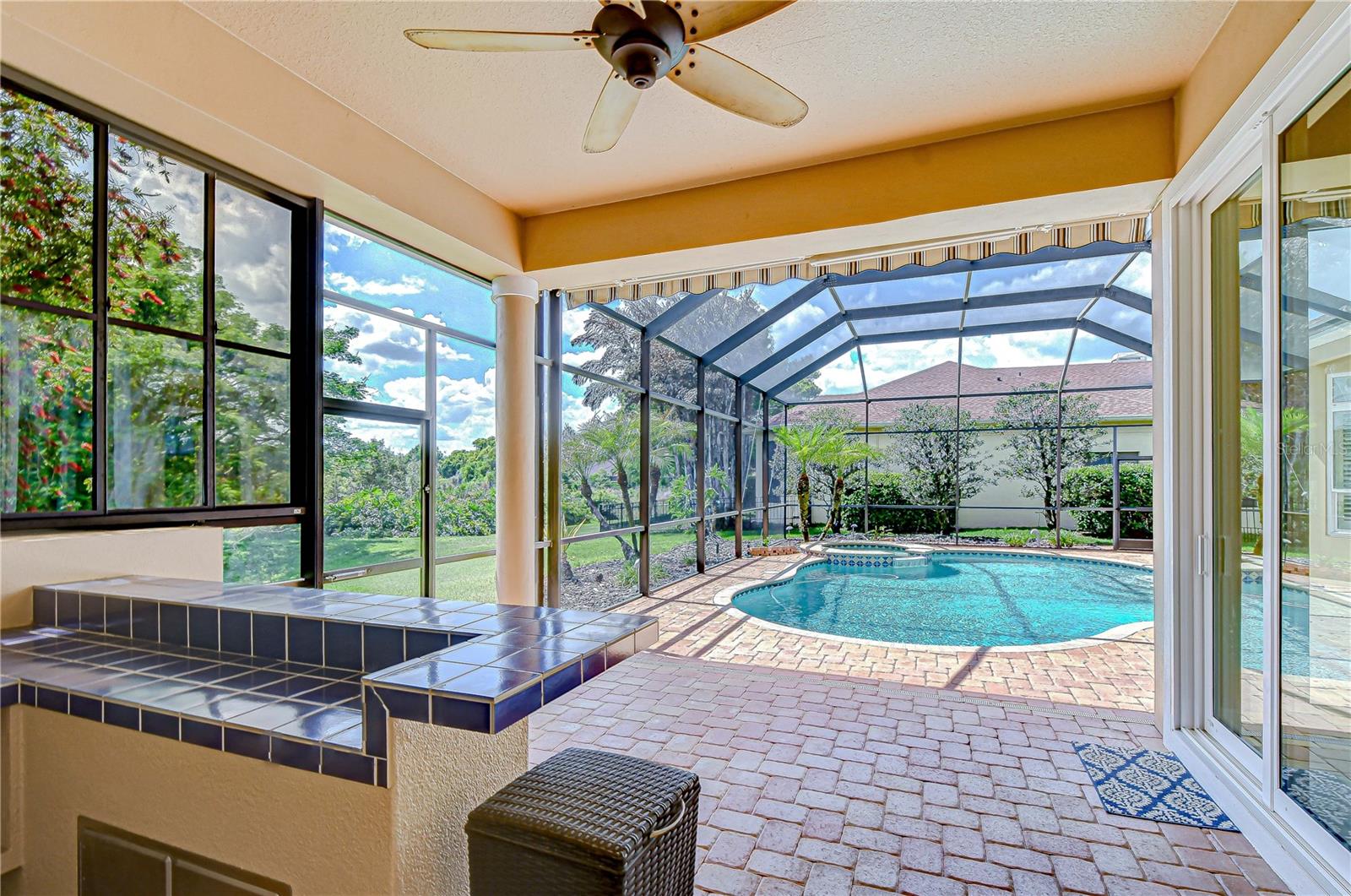 21338 LAKE VIENNA DRIVE DR