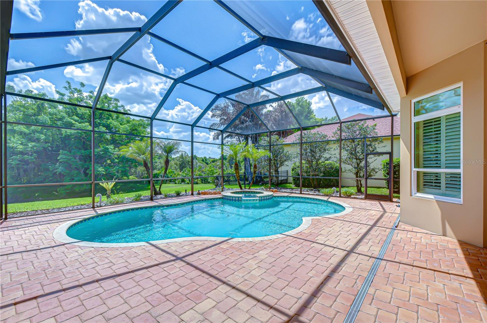 21338 LAKE VIENNA DRIVE DR