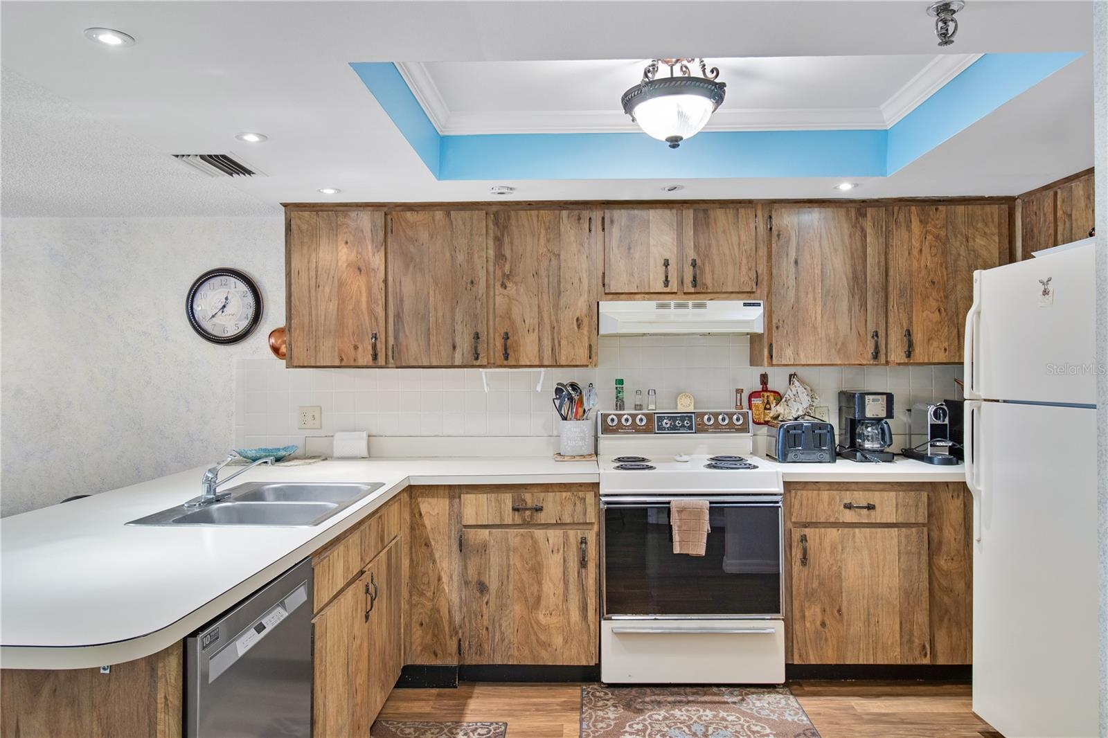 14001 GULF BLVD #207