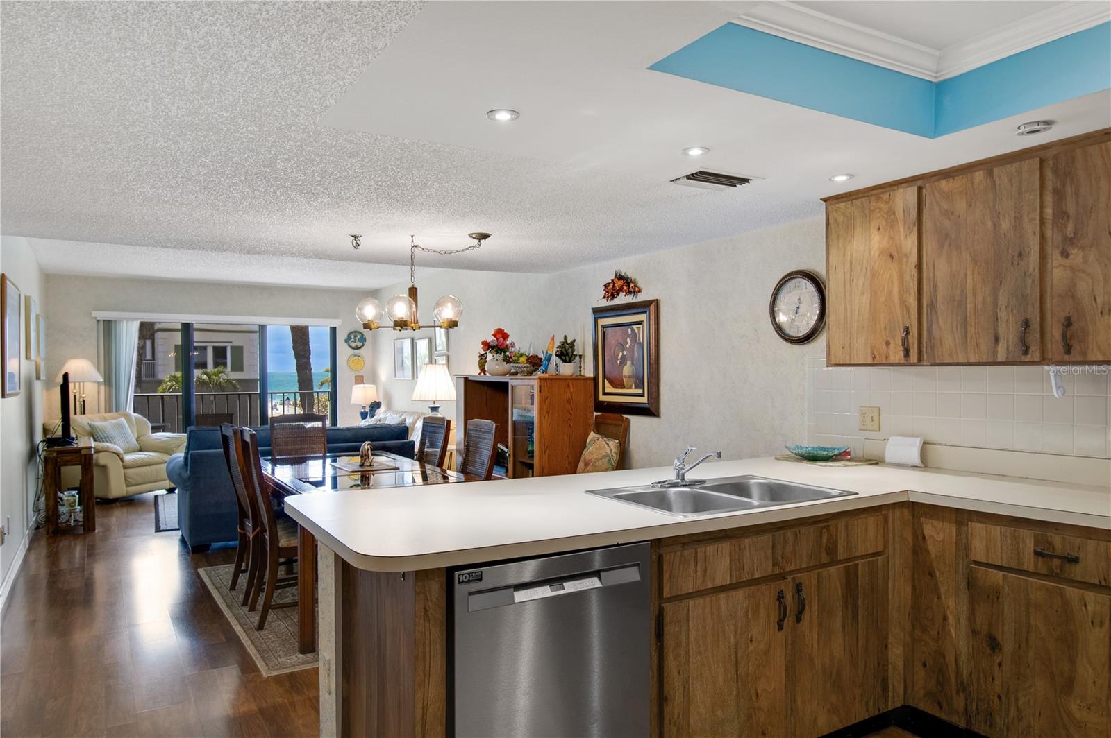 14001 GULF BLVD #207