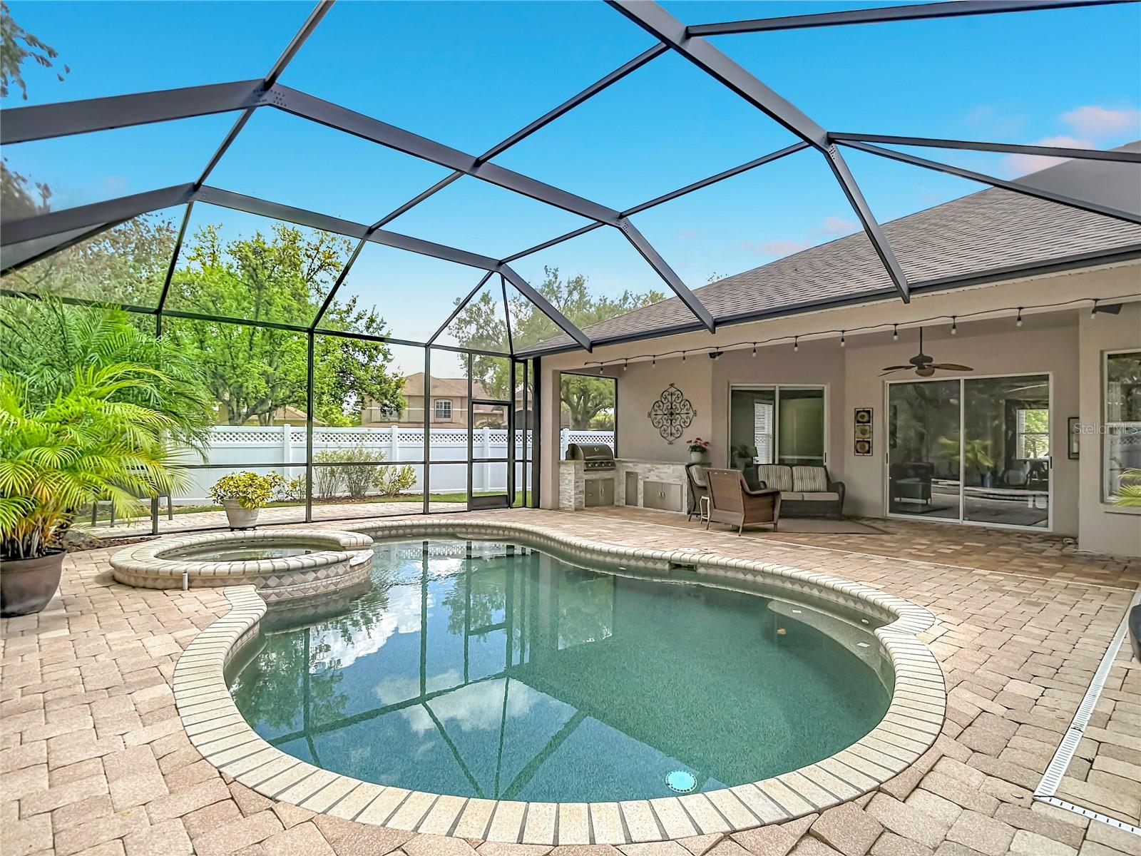 5106 ASHCREST CT