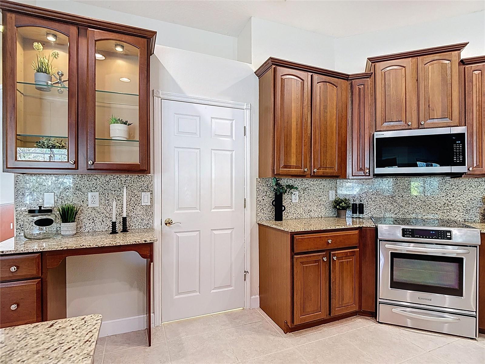 5106 ASHCREST CT