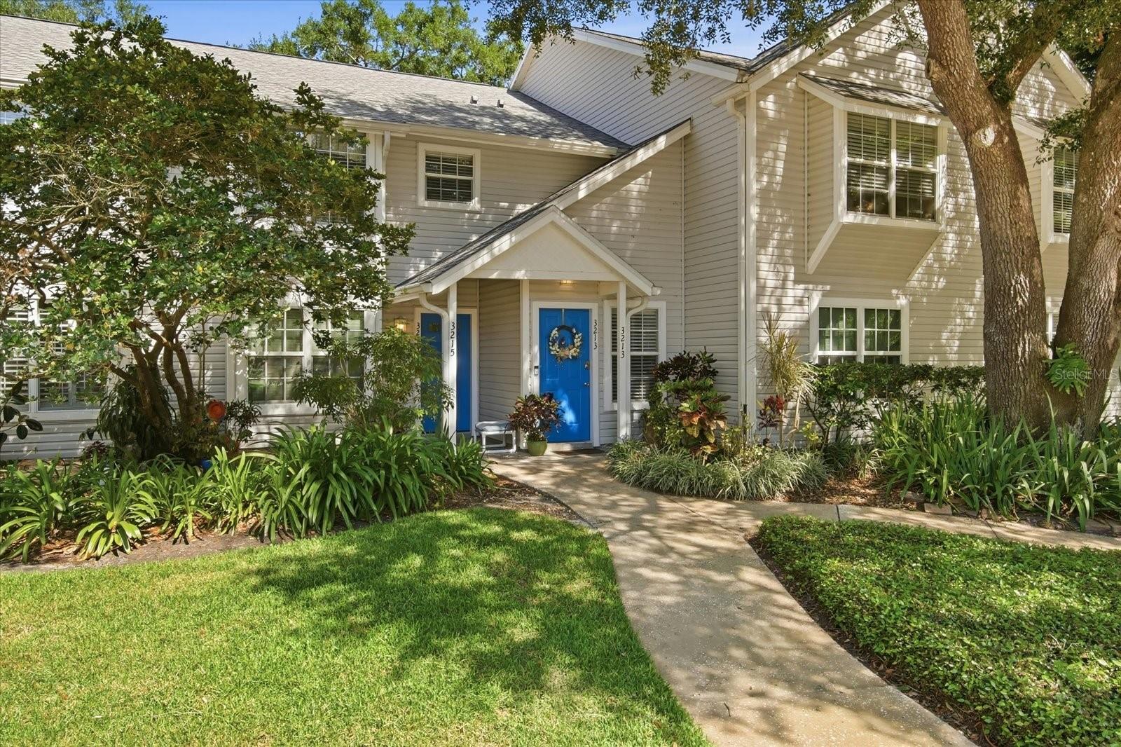 3213 VALLEY OAKS DR