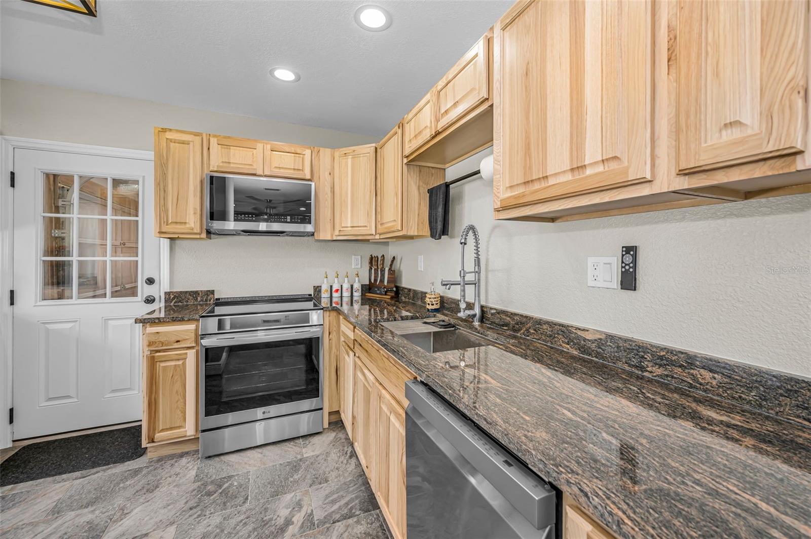 5146 MALLETT DR