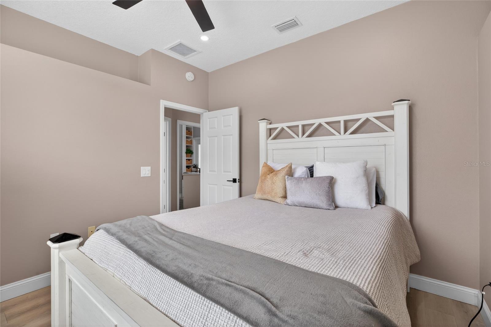 21865 OCEAN PINES DR