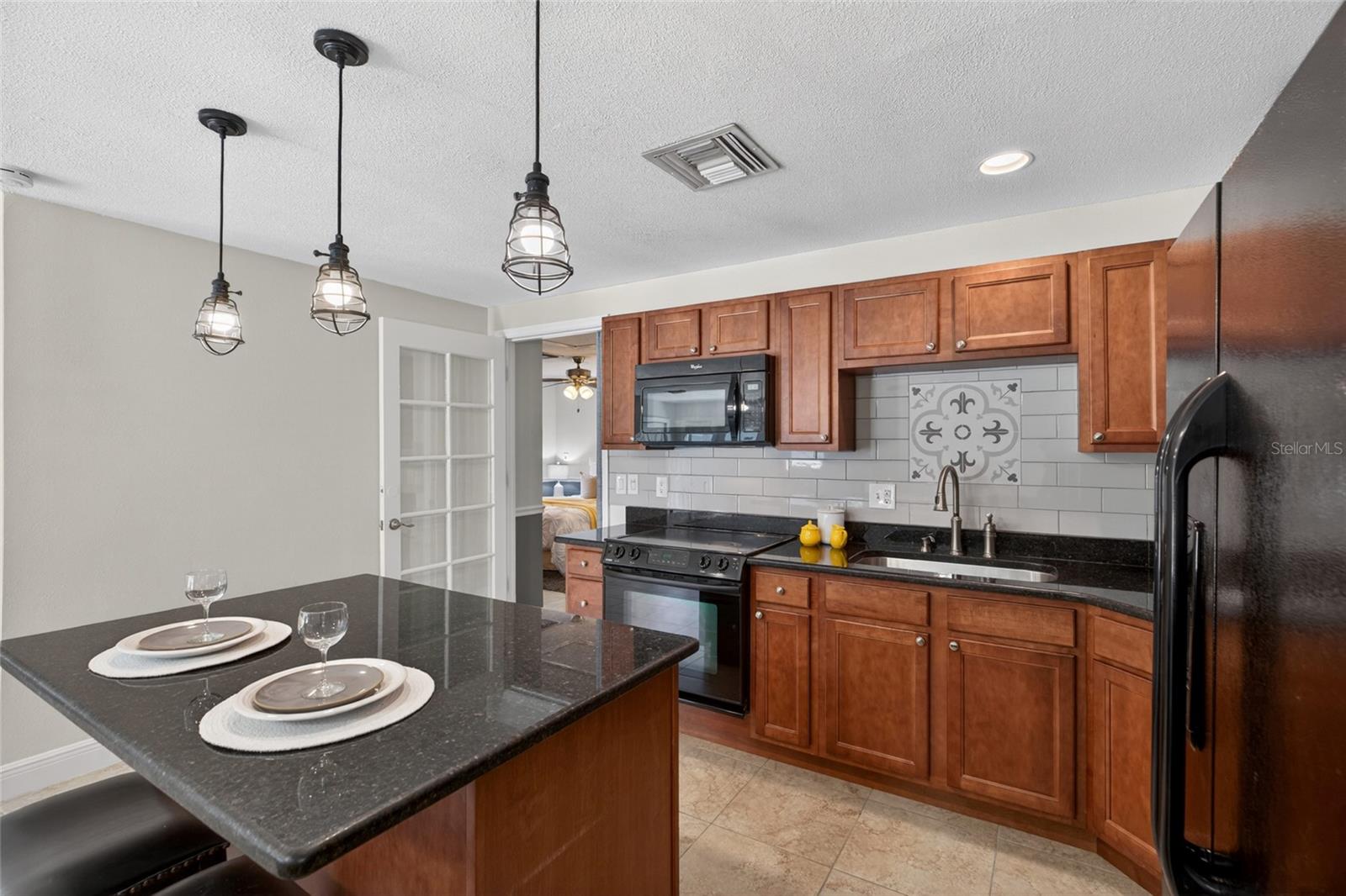 1026 CRYSTAL LAKE RD
