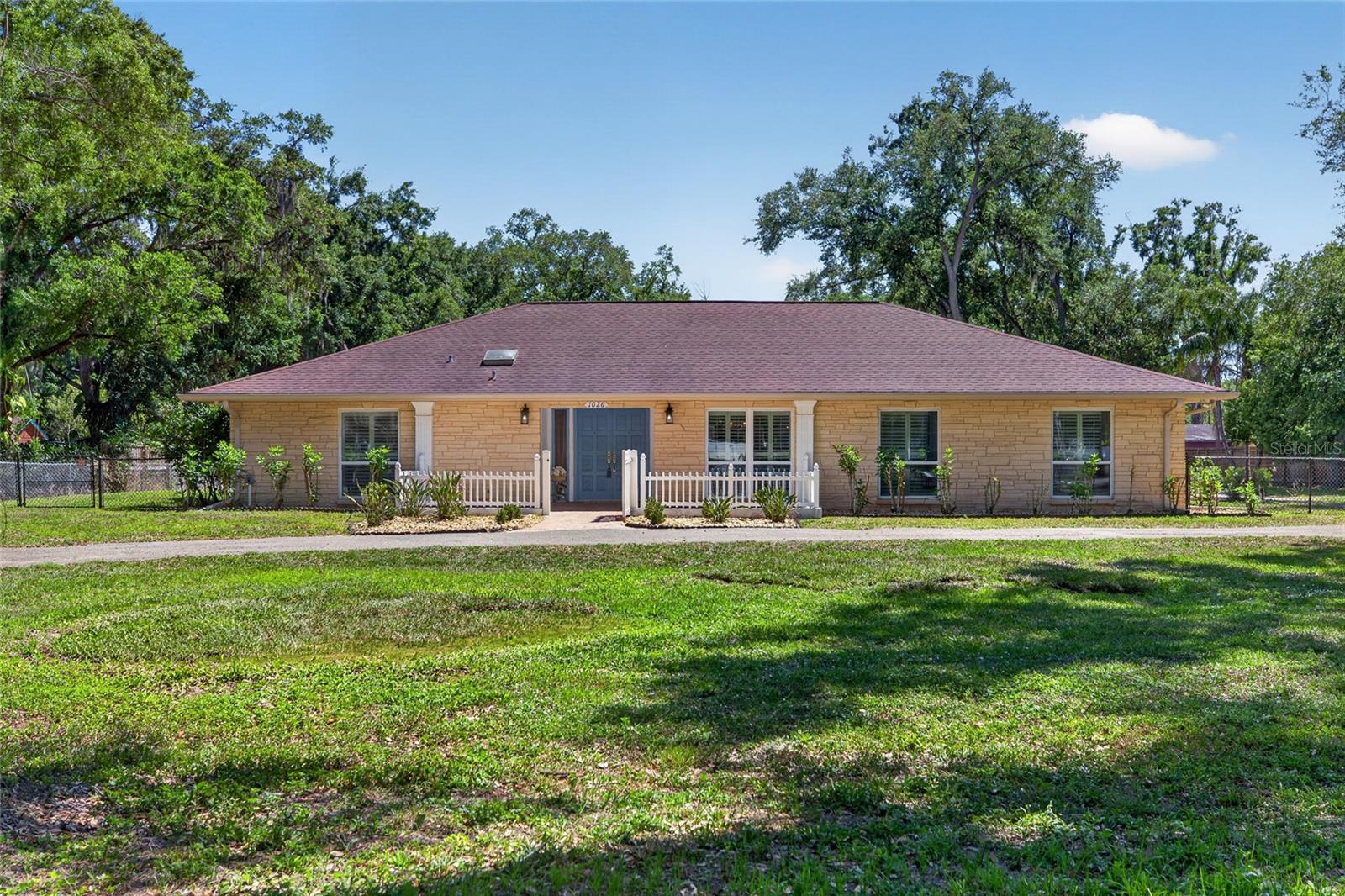 1026 CRYSTAL LAKE RD
