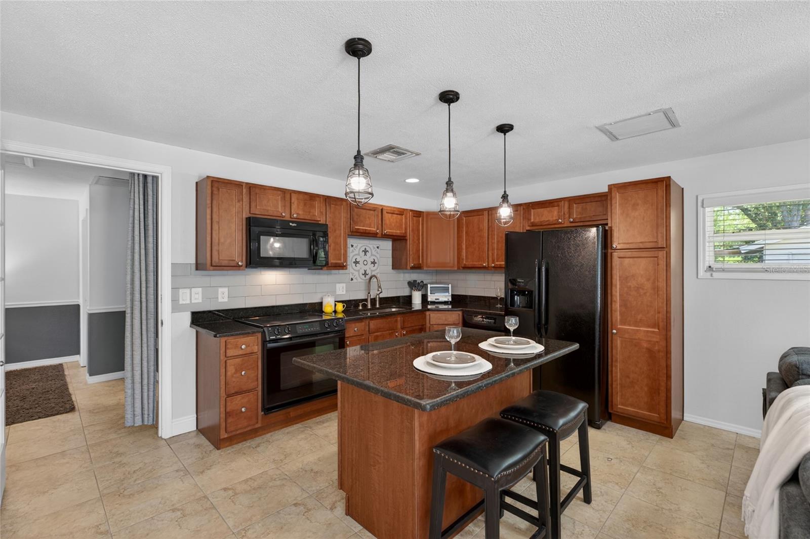 1026 CRYSTAL LAKE RD