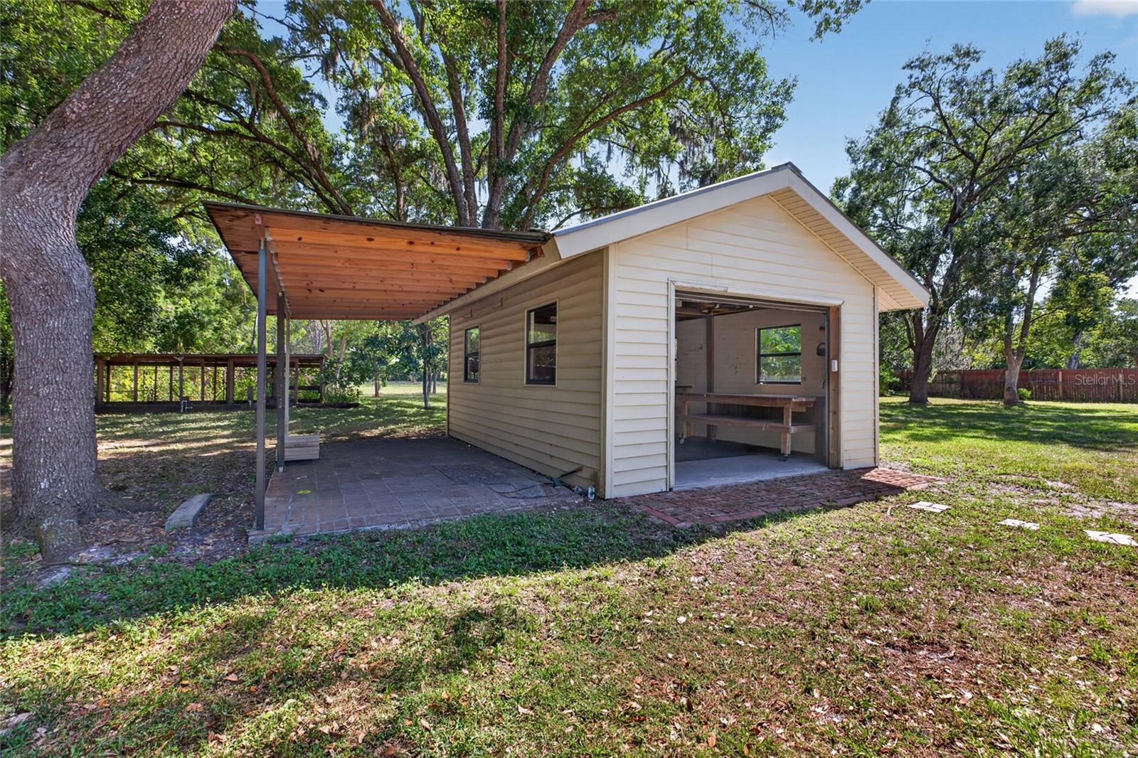 1026 CRYSTAL LAKE RD
