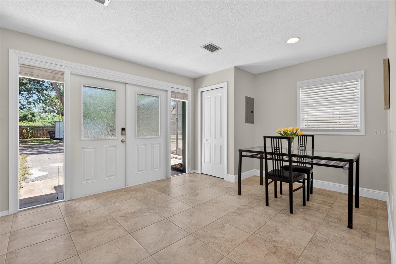 1026 CRYSTAL LAKE RD