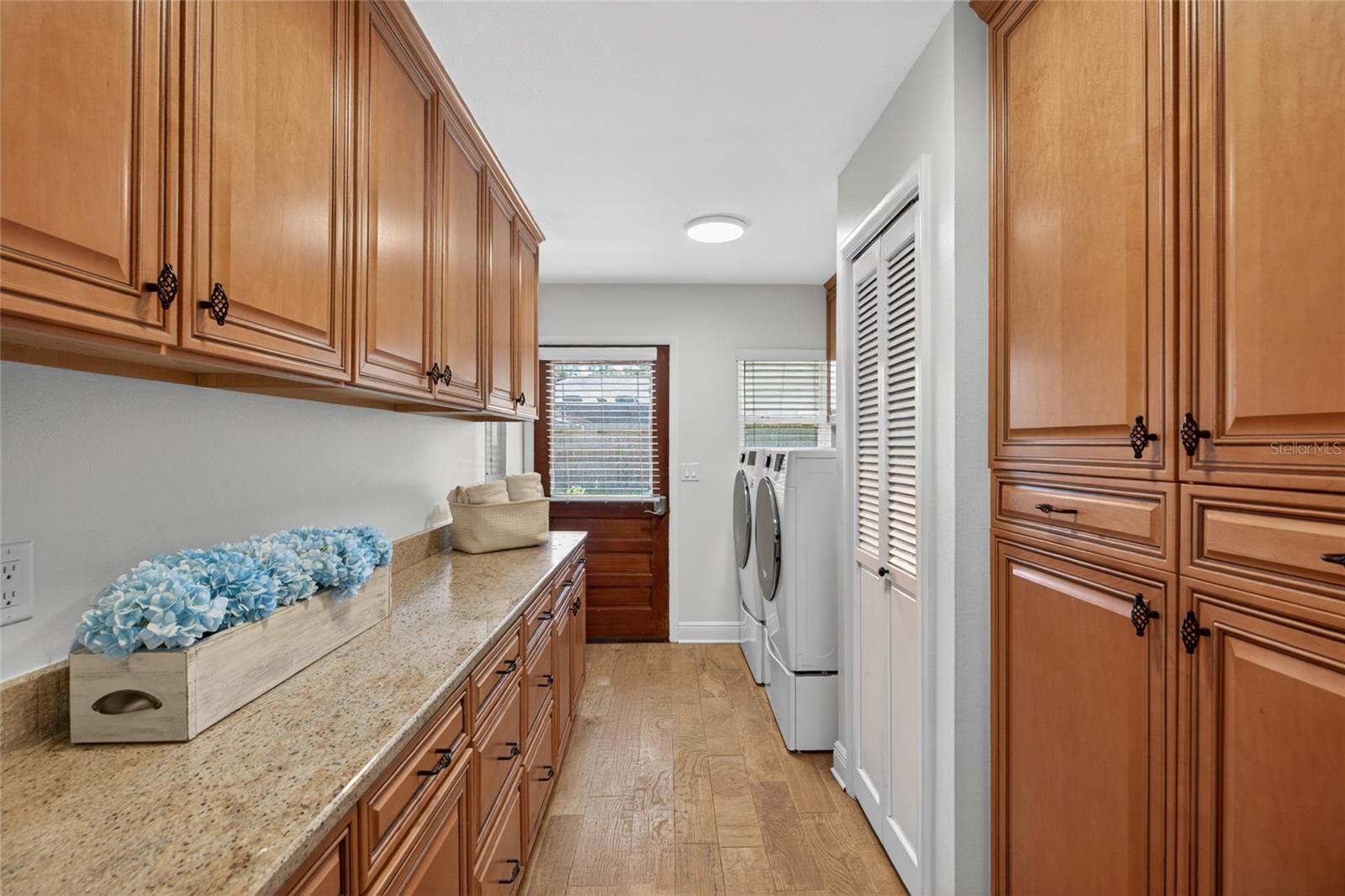 1026 CRYSTAL LAKE RD
