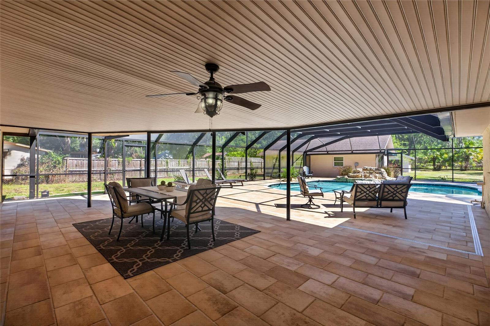 1026 CRYSTAL LAKE RD