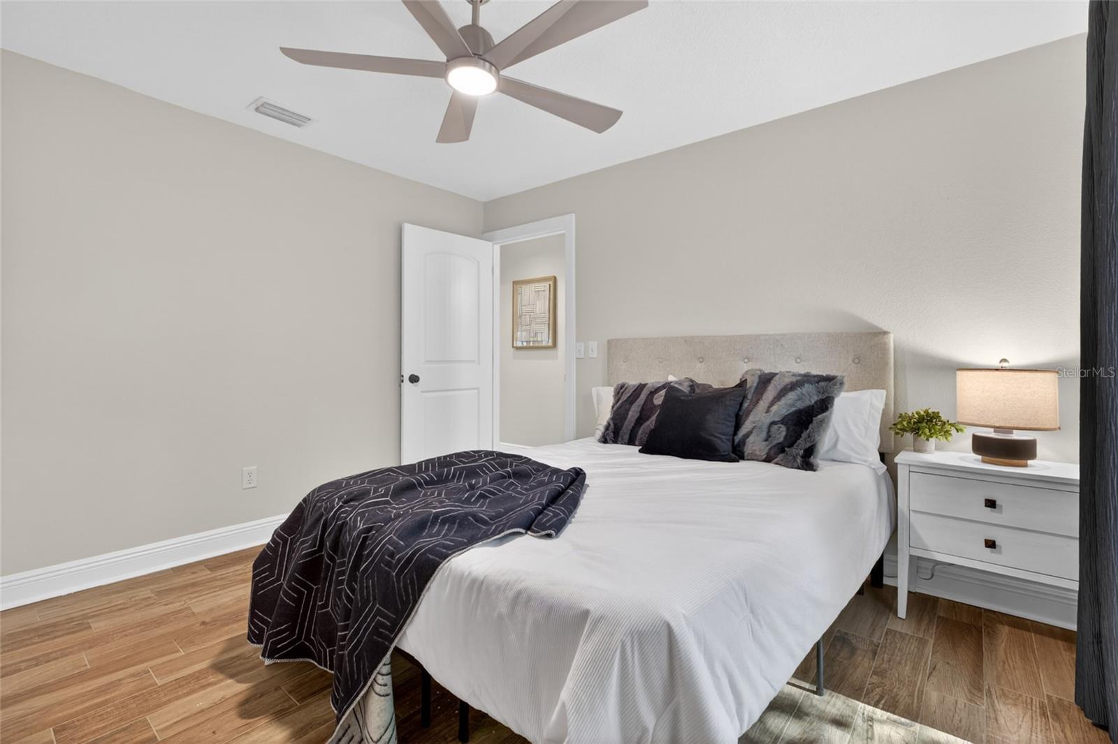 13522 AVISTA DR