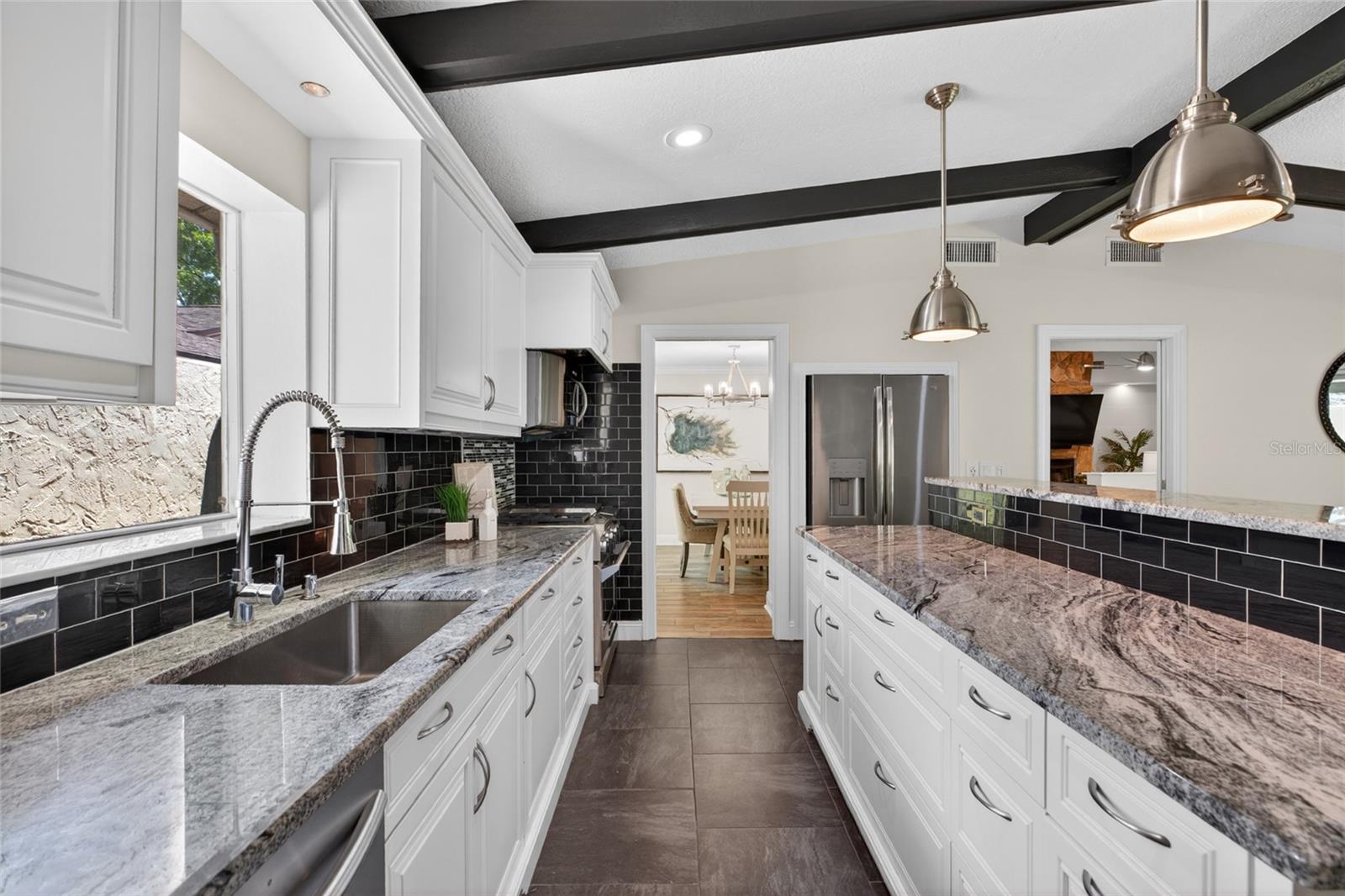 13522 AVISTA DR