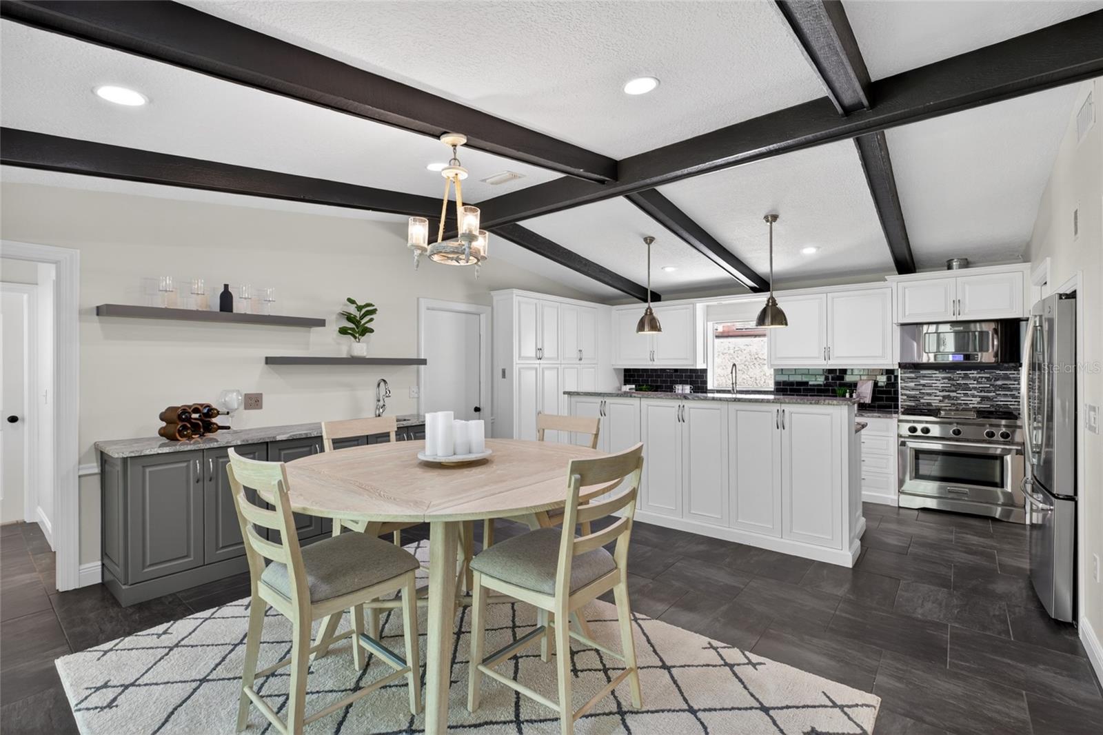 13522 AVISTA DR