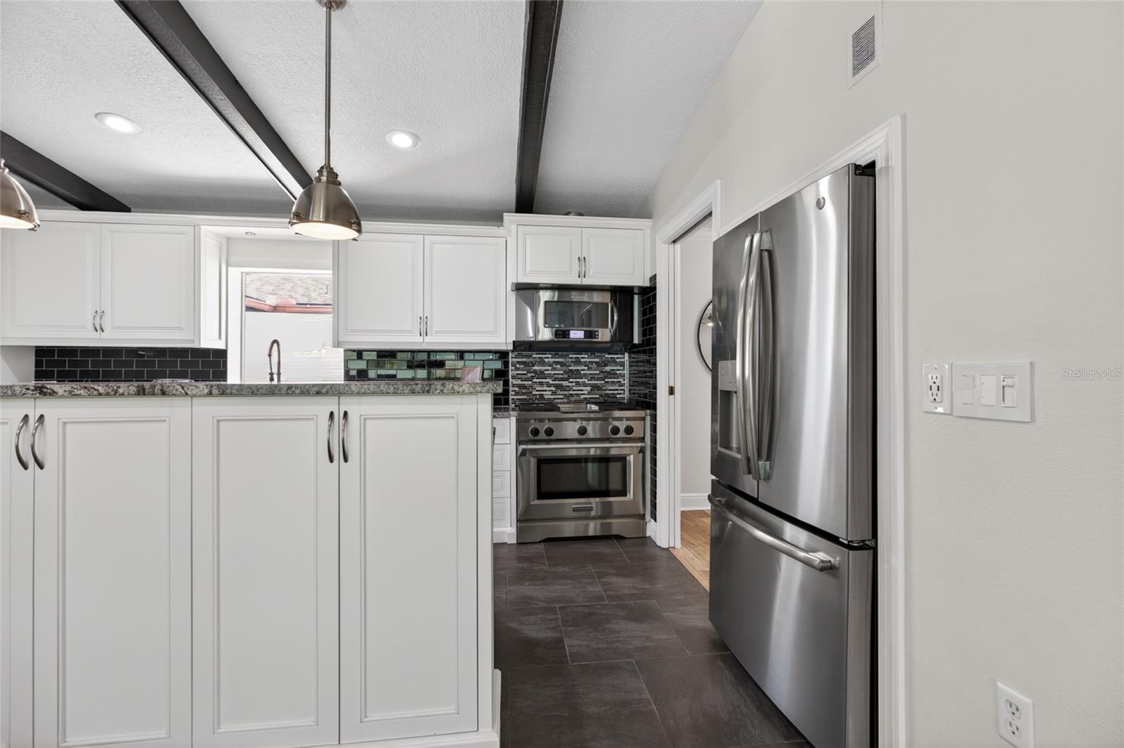 13522 AVISTA DR