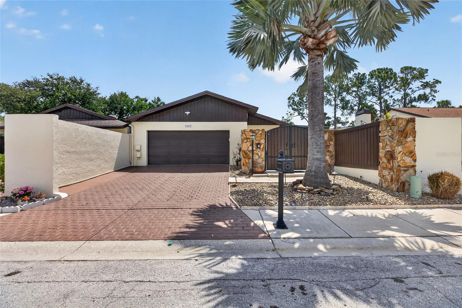 13522 AVISTA DR