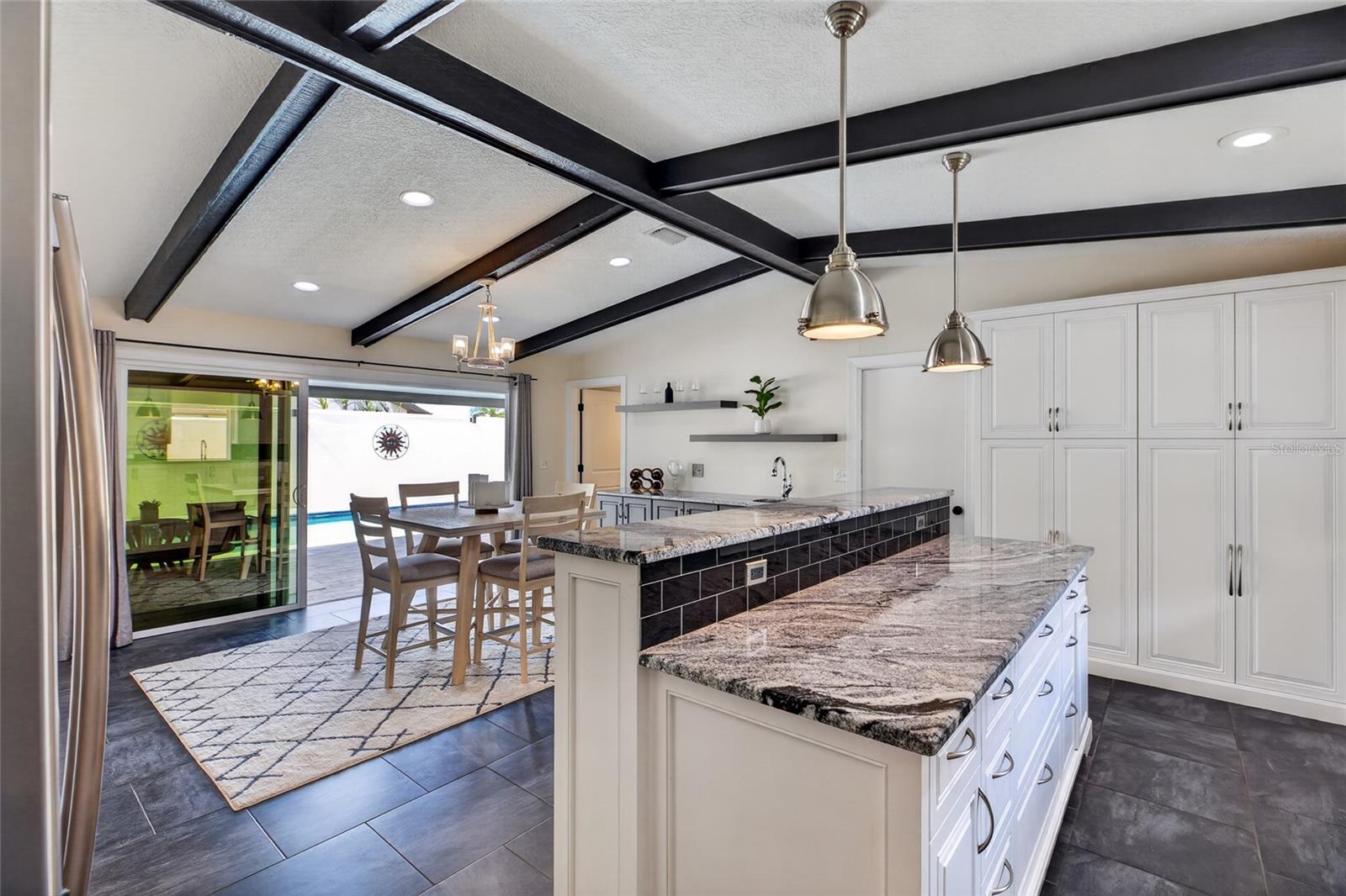 13522 AVISTA DR