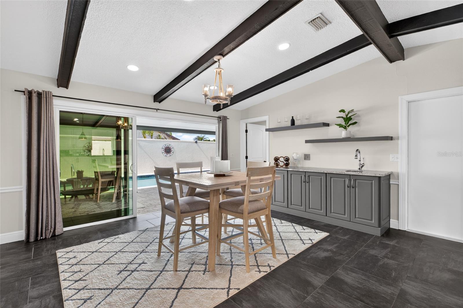 13522 AVISTA DR