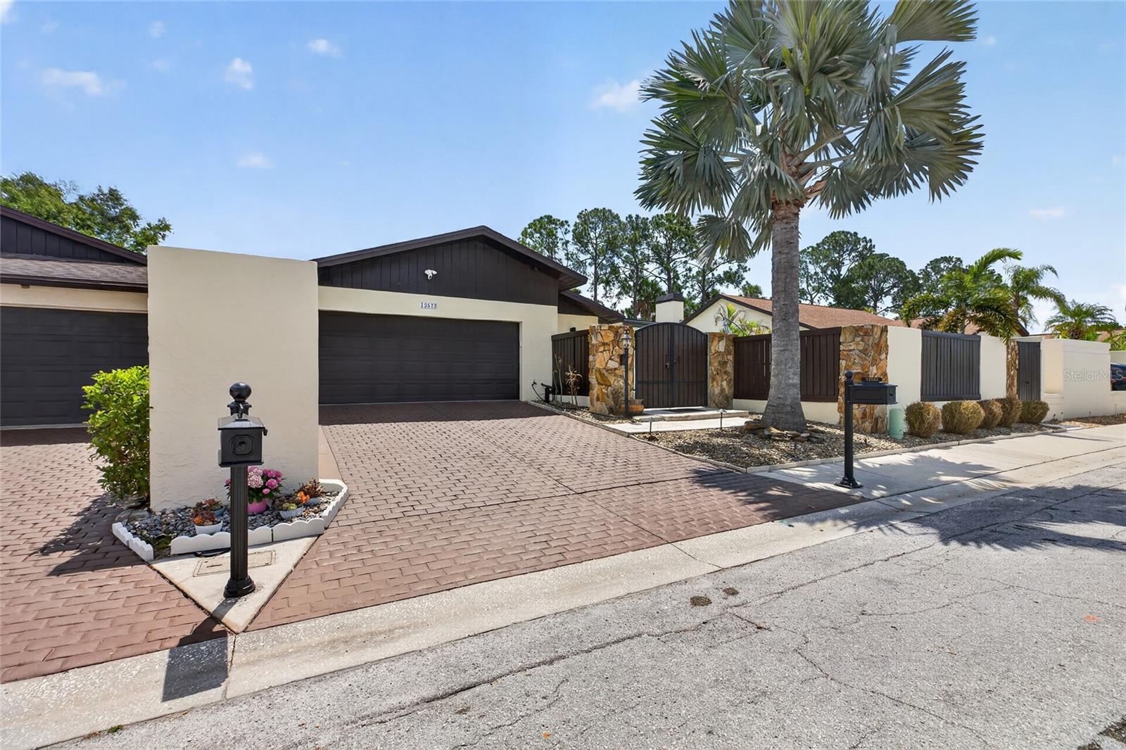13522 AVISTA DR