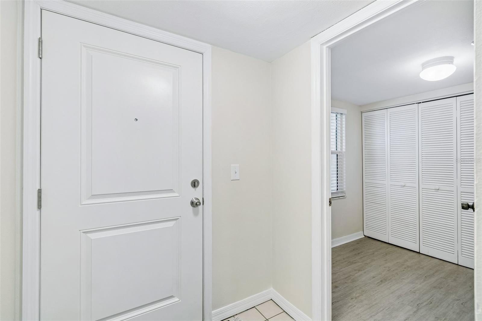 160 COLUMBIA DR #206