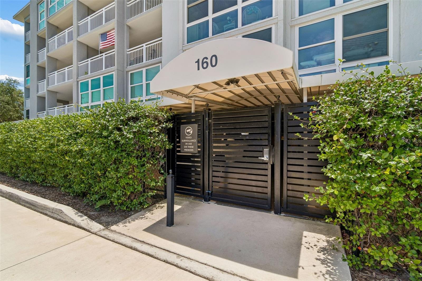 160 COLUMBIA DR #206