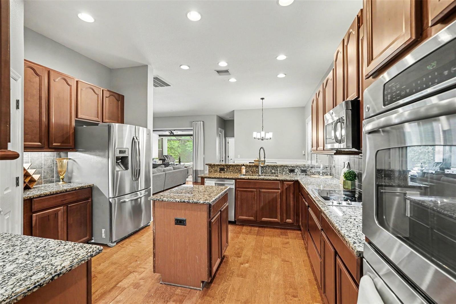 3220 MAJESTIC VIEW DR
