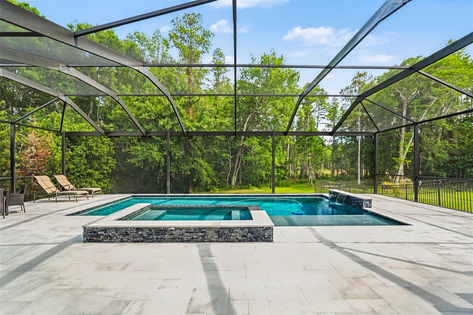 3220 MAJESTIC VIEW DR