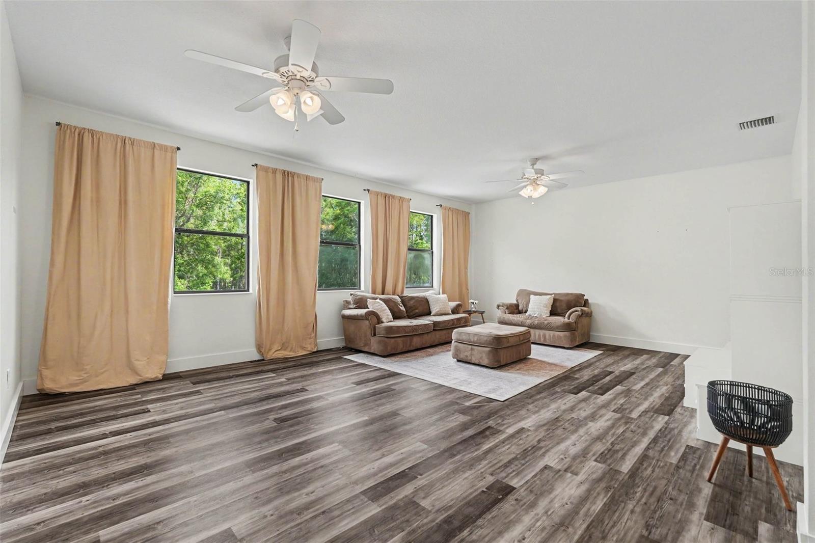 3220 MAJESTIC VIEW DR