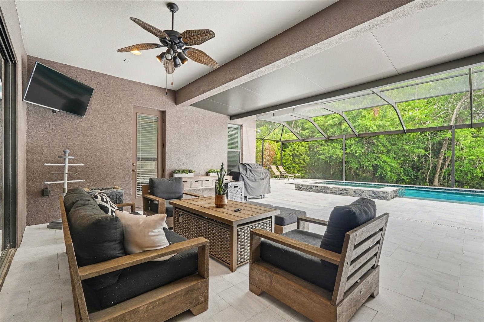 3220 MAJESTIC VIEW DR