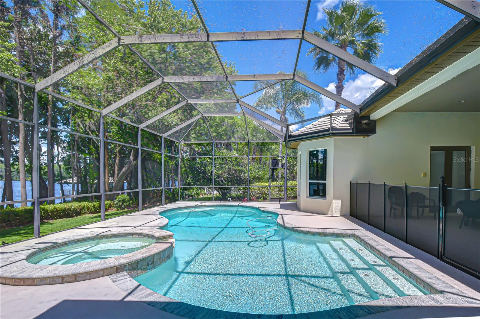 20915 LAKE VIENNA DR